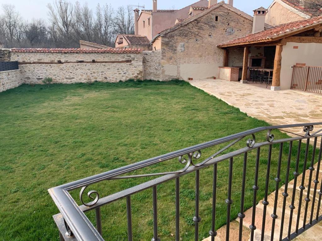 Los Arenales De Arcones Colladillo Exteriör bild